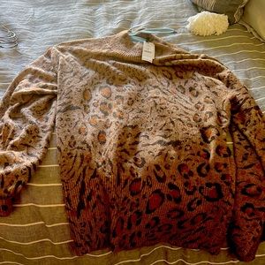 Brand new sweater leopard